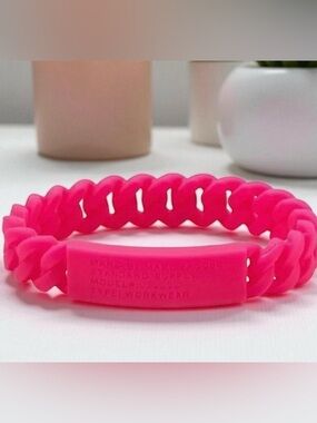 NWT Marc by Marc Jacobs Pink Silicone Link Bracelet